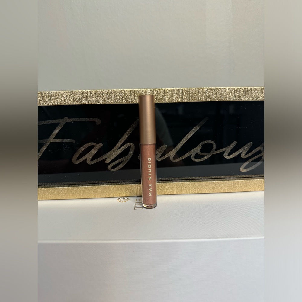 INCOGNITO MAX STUDIO LIP GLOSS
